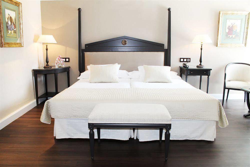 Monteros & Hotel 5*